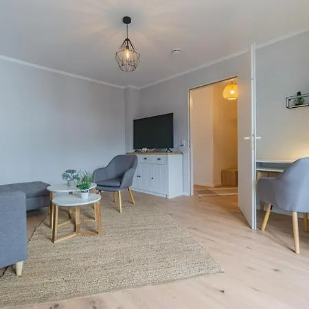 Spreewald-apartment, 75qm, 2 Schlafzimmer, Tiefgarage, Balkon, Netflix, Waschtrockner *