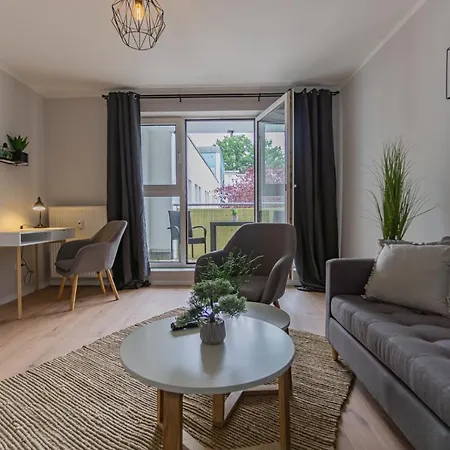 Spreewald-apartment, 75qm, 2 Schlafzimmer, Tiefgarage, Balkon, Netflix, Waschtrockner Διαμέρισμα Κότμπους